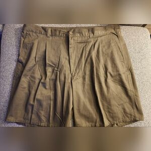 Covington Men's Olive Shorts Waist 40